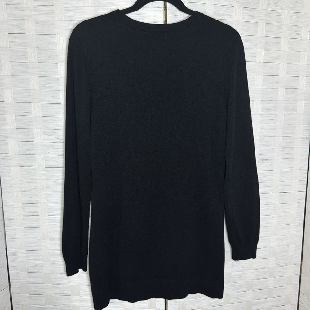 The Style Box Basic Black Button Down Cardigan w/Front Pockets see measurements - Picture 4 of 7